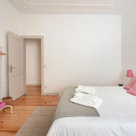 Sunny Apartment With Balcony! Lisbon Luaran gambar