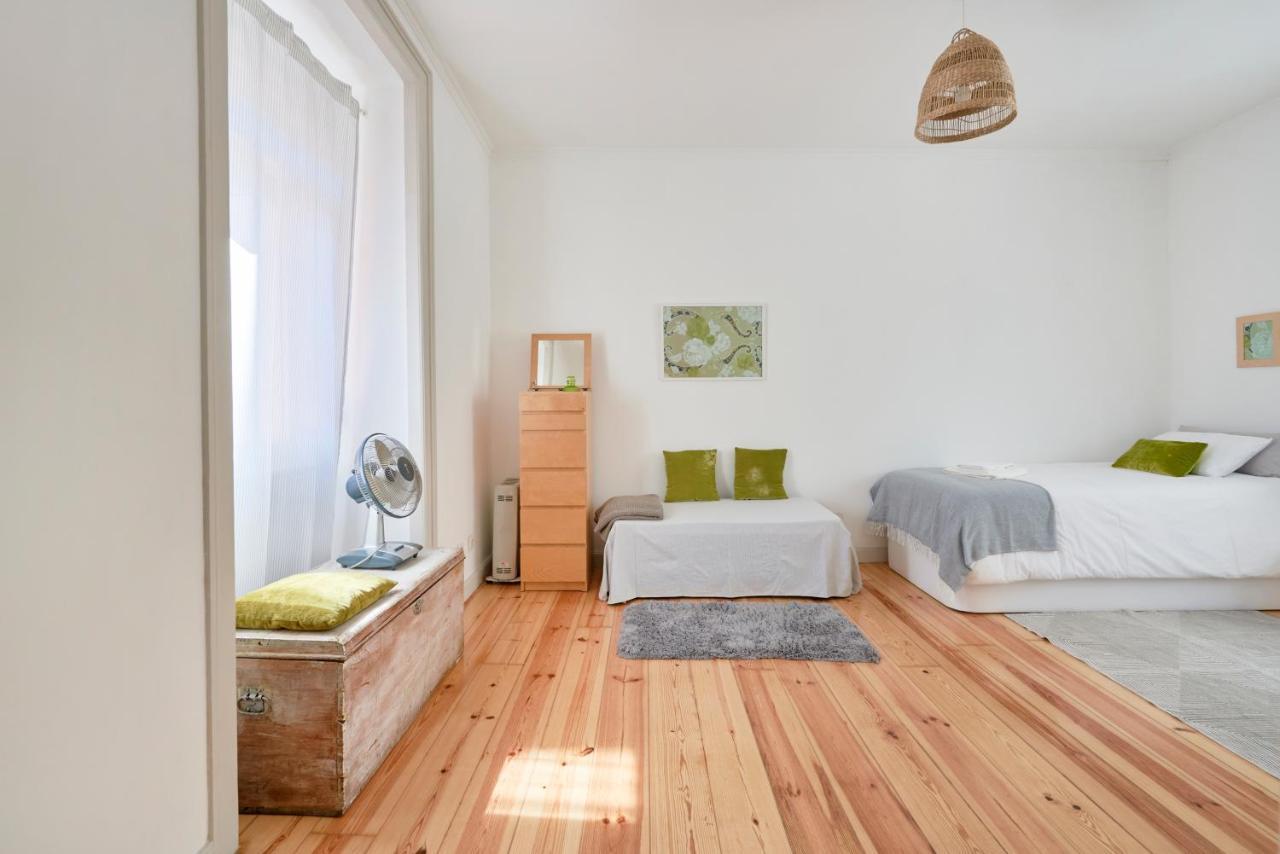 Sunny Apartment With Balcony! Lisbon Luaran gambar