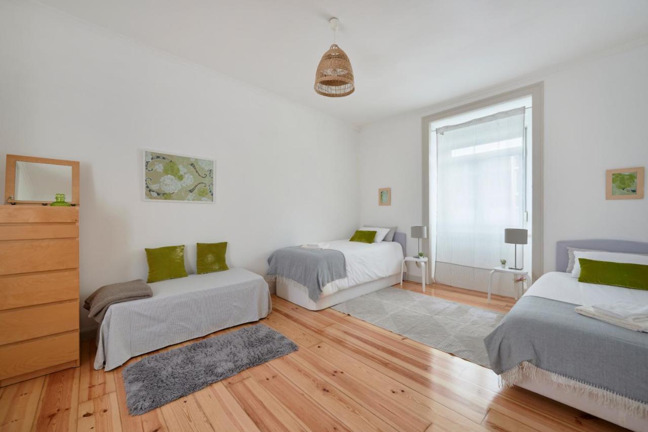 Sunny Apartment With Balcony! Lisbon Luaran gambar