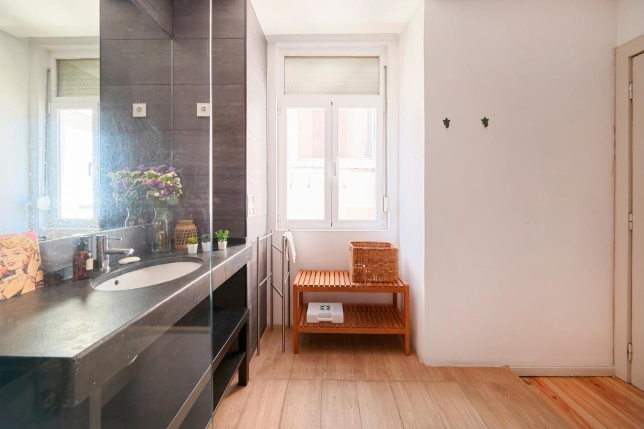 Sunny Apartment With Balcony! Lisbon Luaran gambar