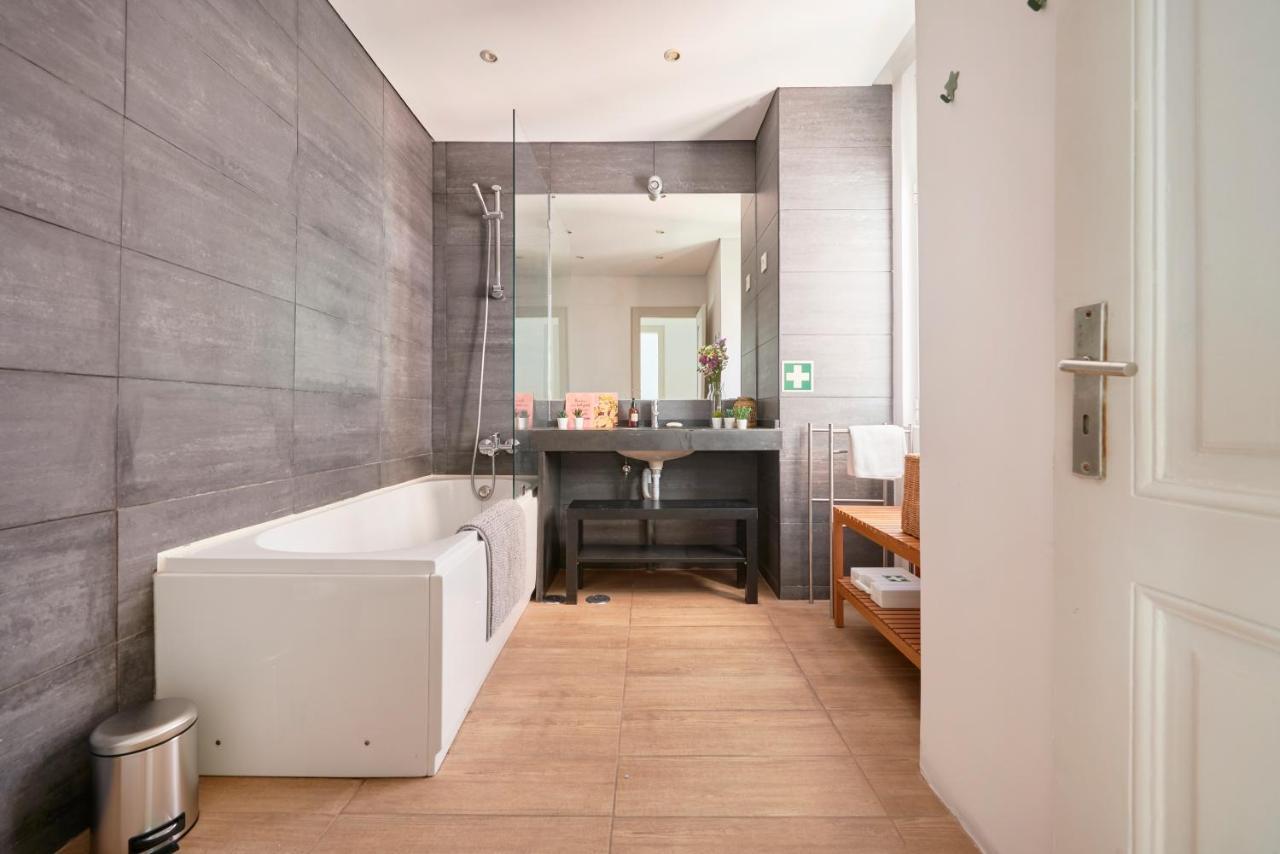 Sunny Apartment With Balcony! Lisbon Luaran gambar