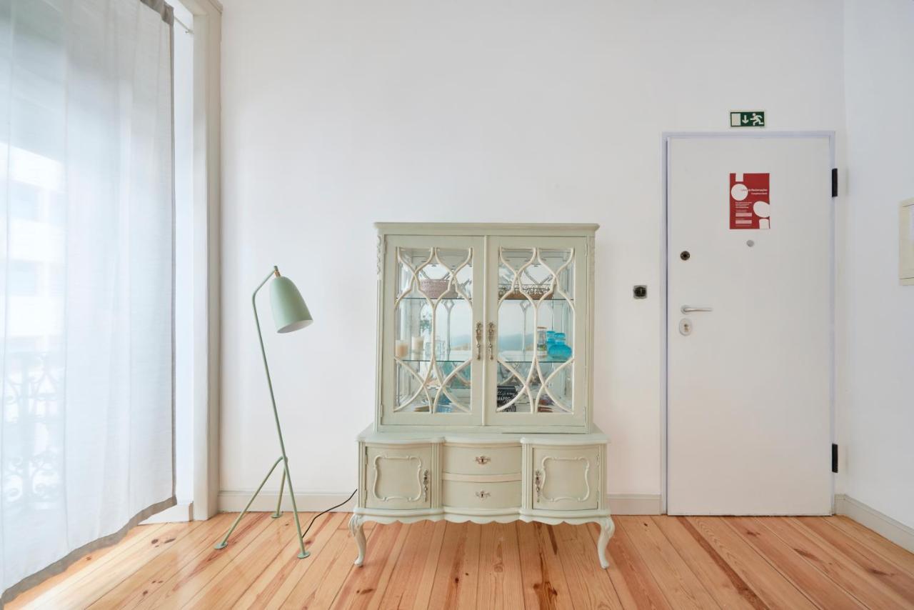 Sunny Apartment With Balcony! Lisbon Luaran gambar